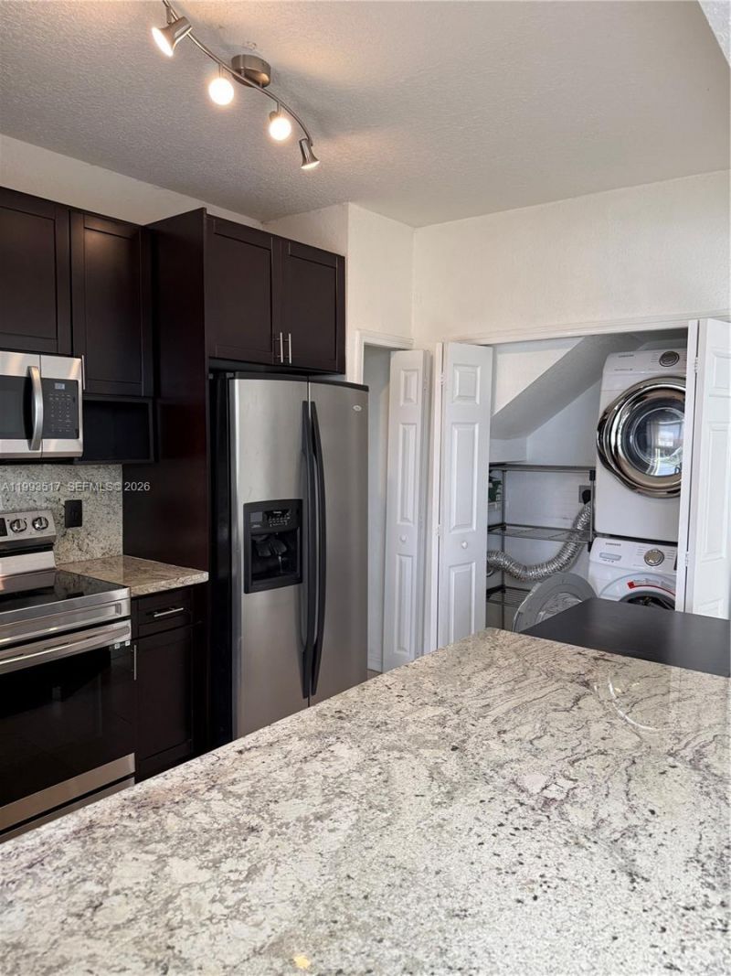 11617 NW 62nd Ter, Unit 430, Doral, FL 33178 Photo