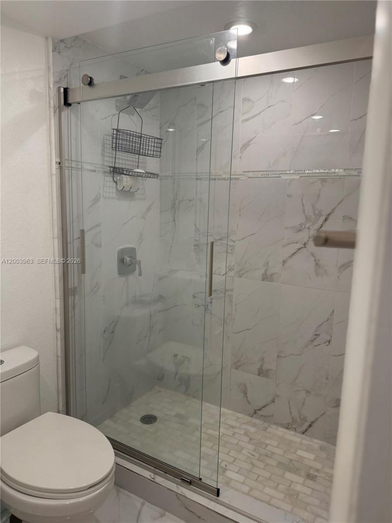 5033 NW 7th St, Unit 312, Miami, FL 33126 Photo