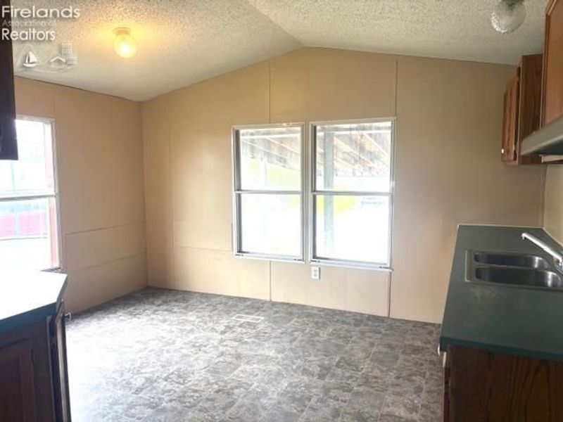 1121 Clayberg Road, Unit 108, Greenwich, OH 44837 Photo 5