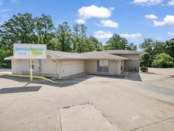 1011 Linwood Drive , Paragould, AR 72450