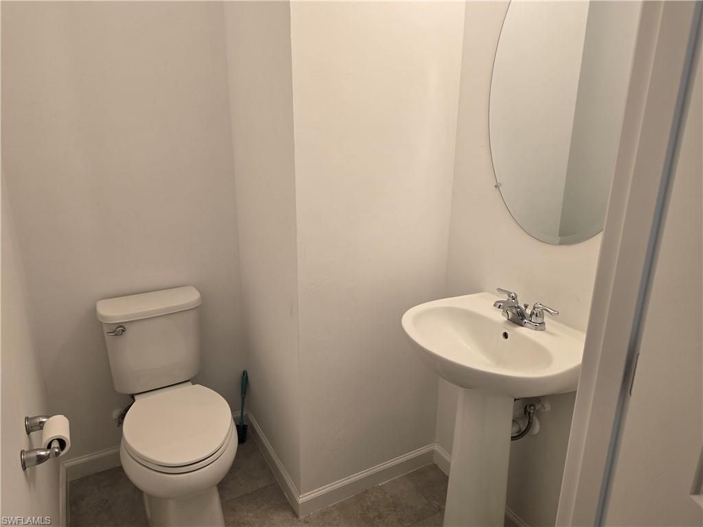 1437 Weeping Willow Ct, Cape Coral, FL 33909 Photo