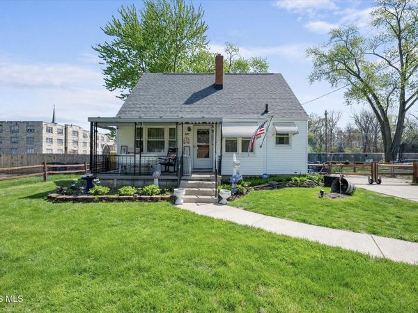 537 Lynnhaven Drive, Toledo, OH 43609