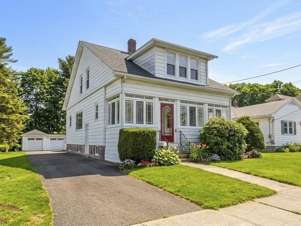 59 Ellerton St, Chicopee, MA 01020