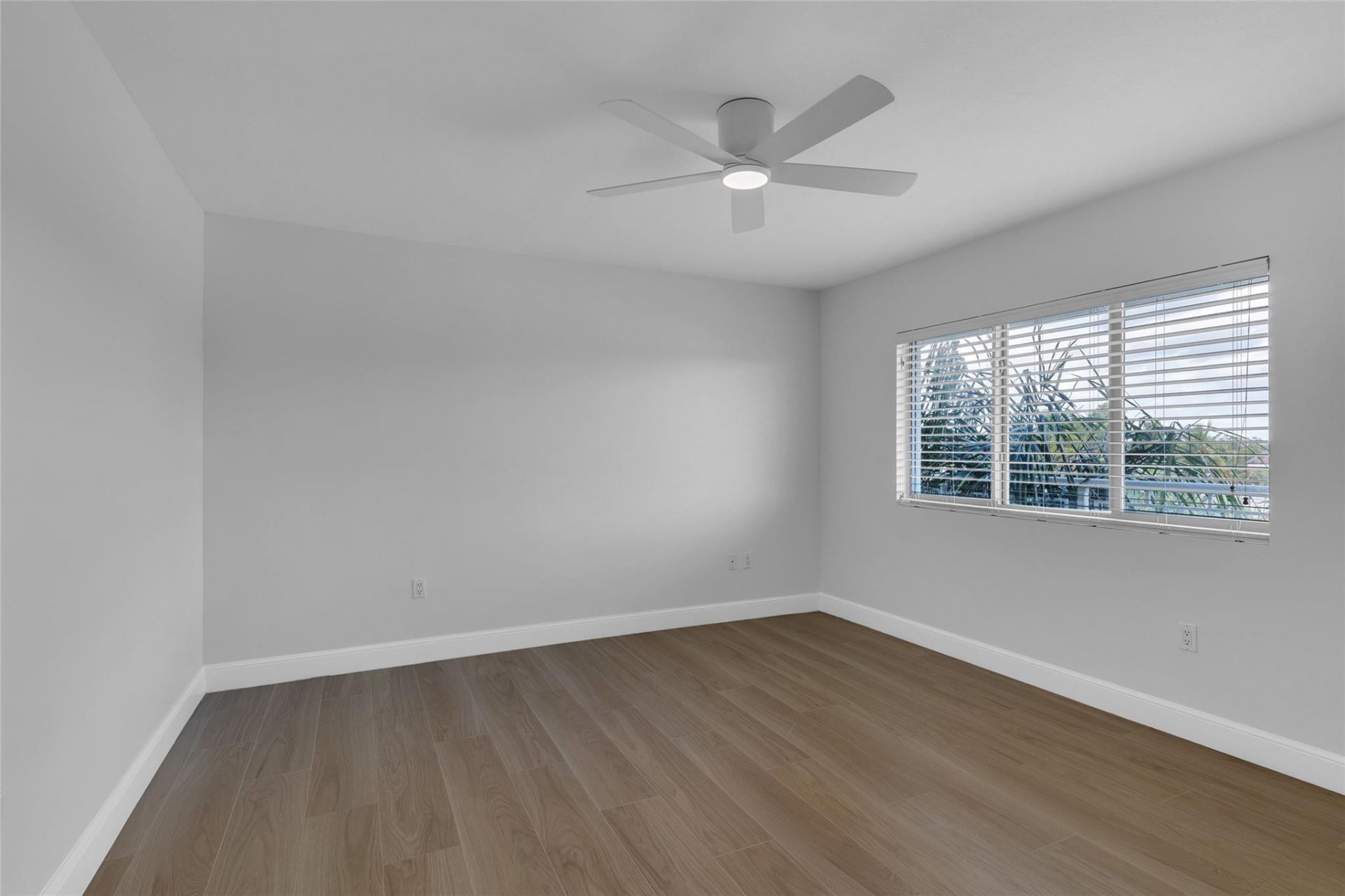 900 SE 2nd Street, Unit 502, Fort Lauderdale, FL 33301 Photo