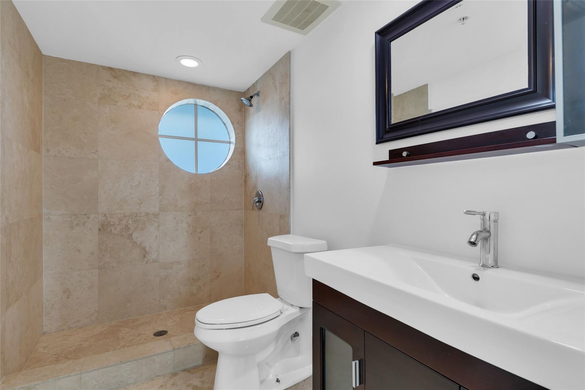 900 SE 2nd Street, Unit 502, Fort Lauderdale, FL 33301 Photo