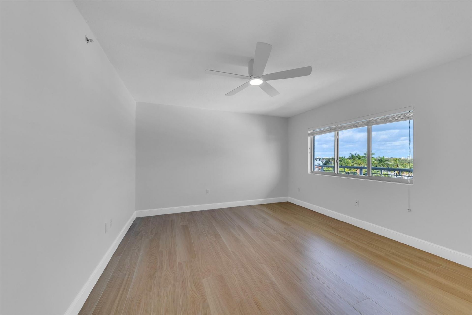 900 SE 2nd Street, Unit 502, Fort Lauderdale, FL 33301 Photo