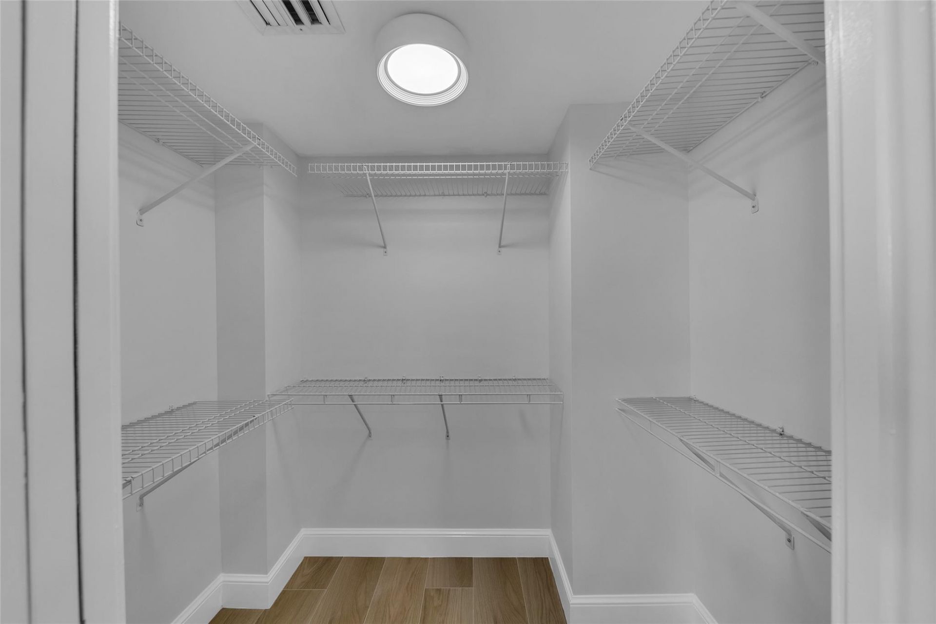 900 SE 2nd Street, Unit 502, Fort Lauderdale, FL 33301 Photo