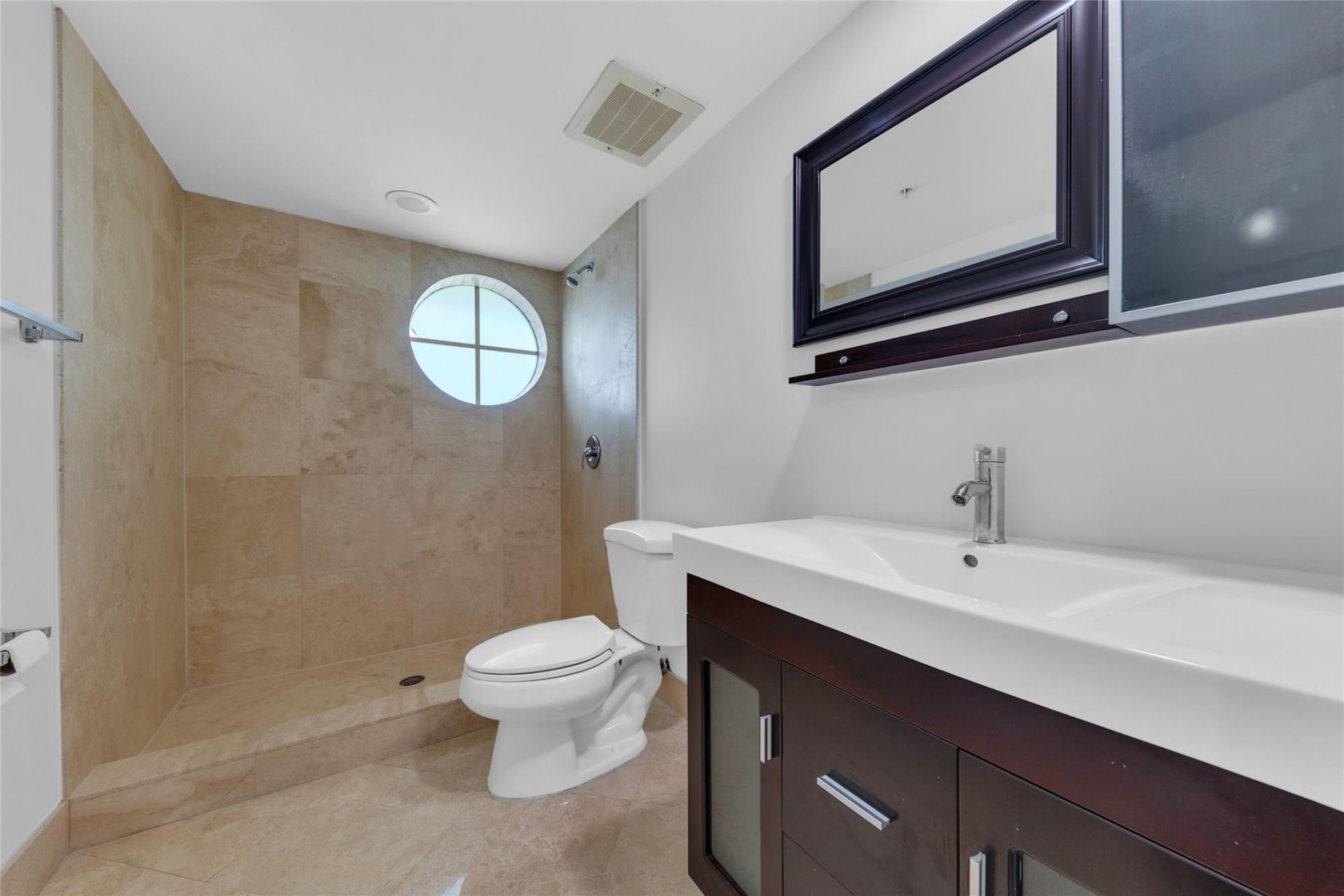 900 SE 2nd Street, Unit 502, Fort Lauderdale, FL 33301 Photo