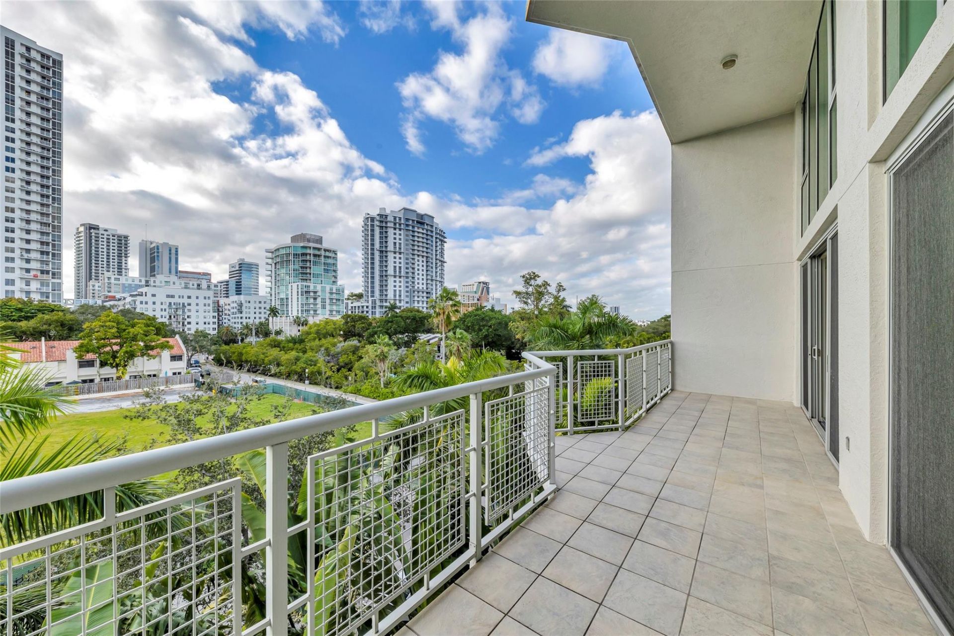 900 SE 2nd Street, Unit 502, Fort Lauderdale, FL 33301 Photo