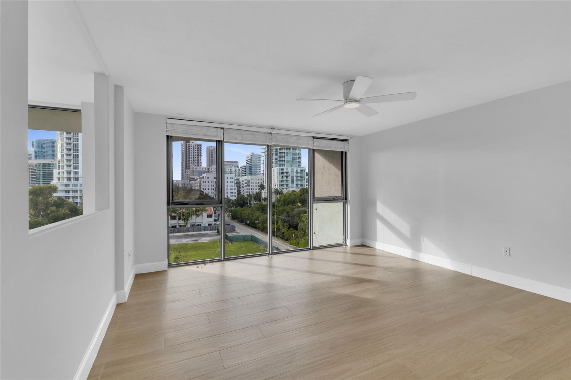 900 SE 2nd Street, Unit 502, Fort Lauderdale, FL 33301 Photo