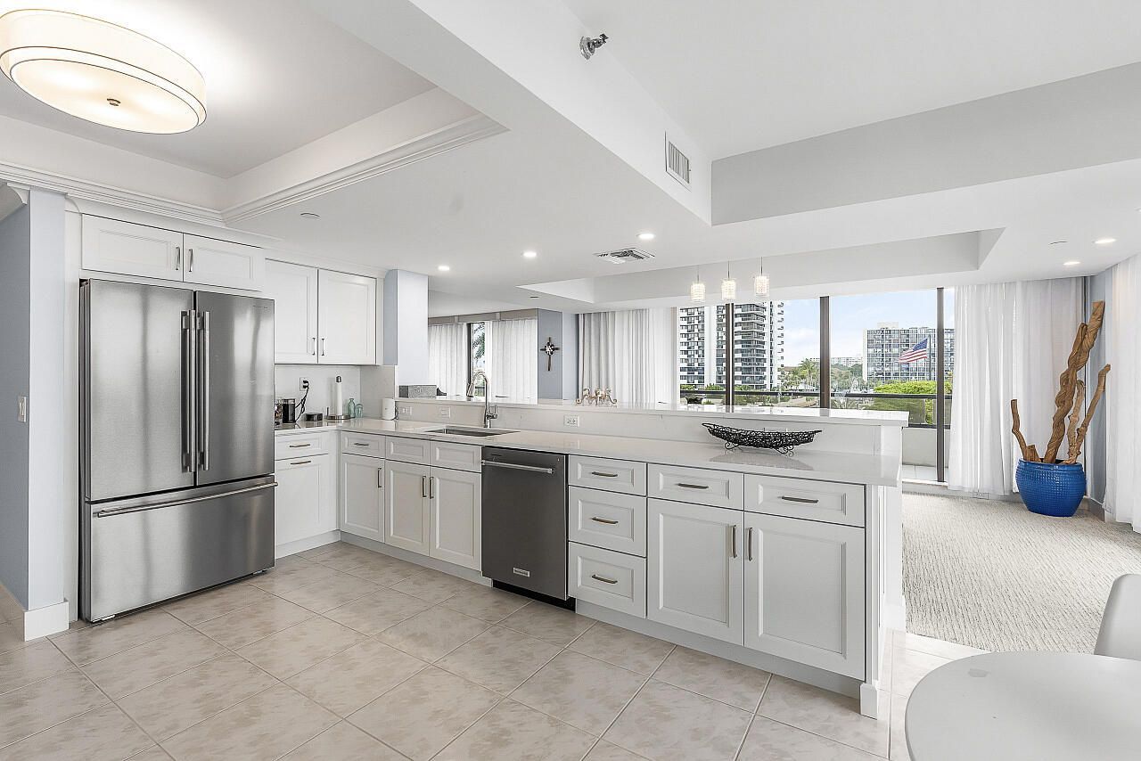 100 Lakeshore Drive, Unit 252, North Palm Beach, FL 33408 Photo