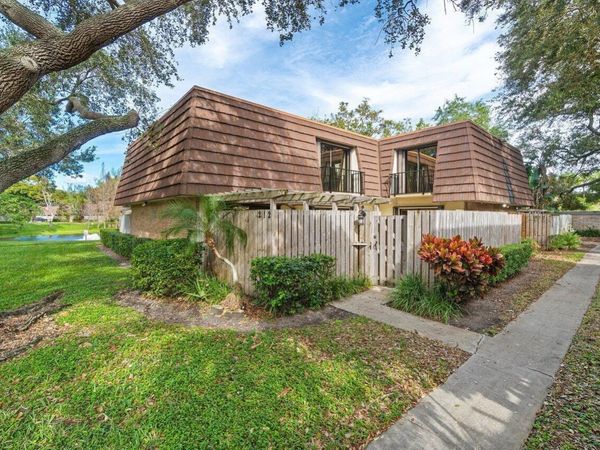 212 2nd Lane, Unit 212, Palm Beach Gardens, FL 33418