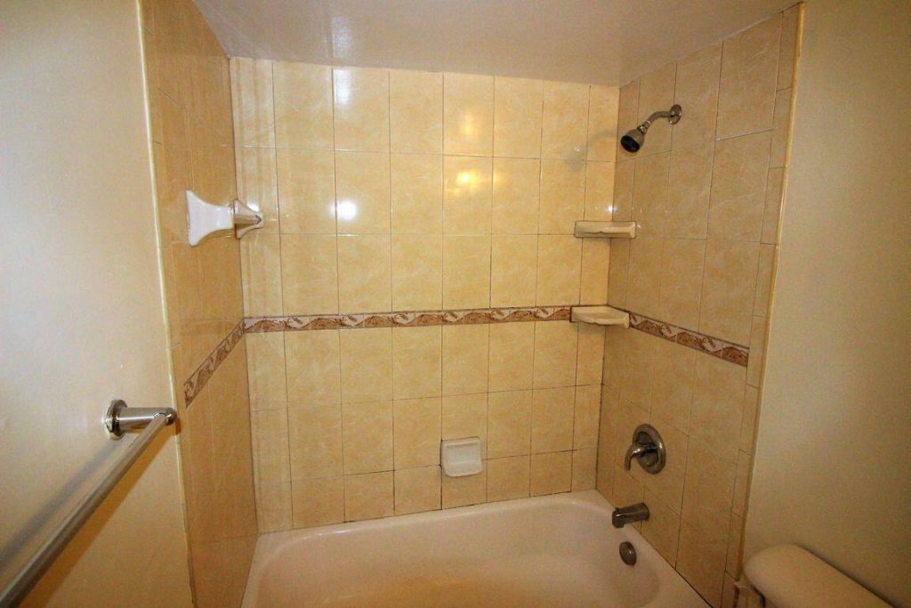 8801 W Sample Road, Unit 11, Coral Springs, FL 33065 Photo