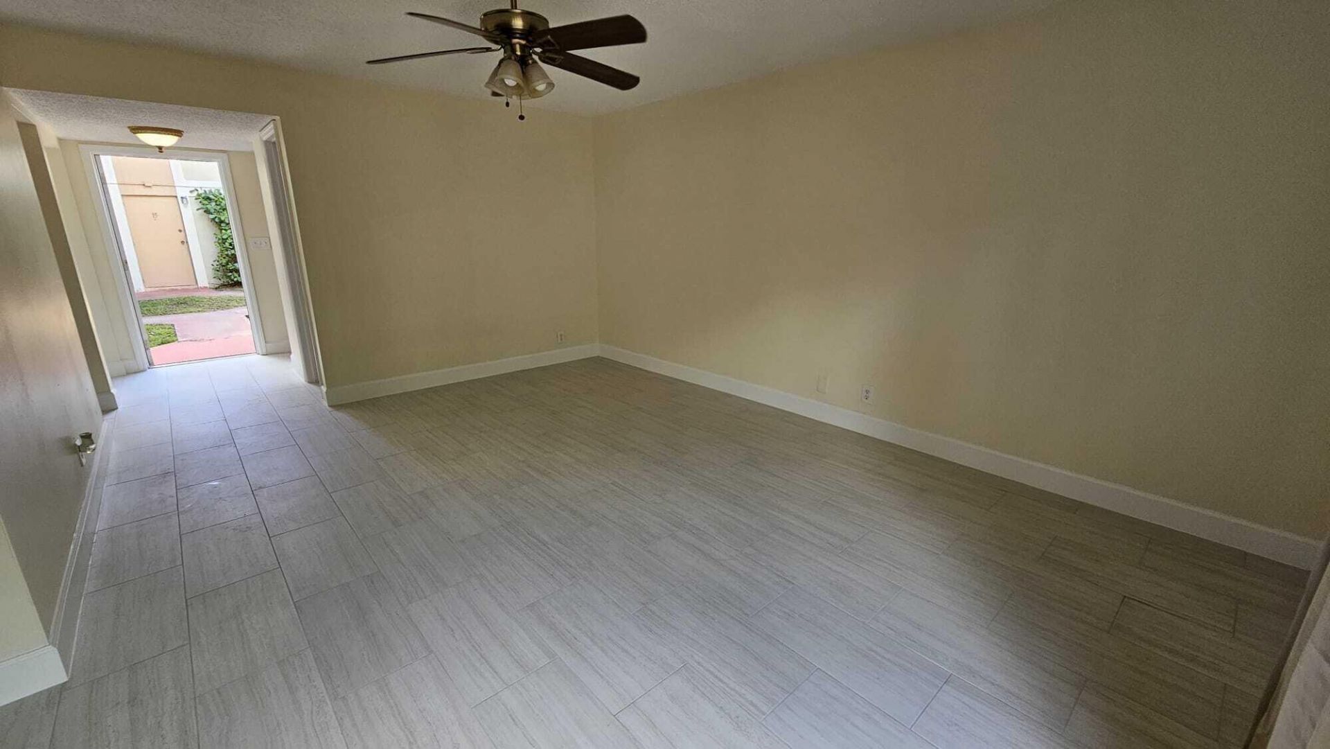 8801 W Sample Road, Unit 11, Coral Springs, FL 33065 Photo