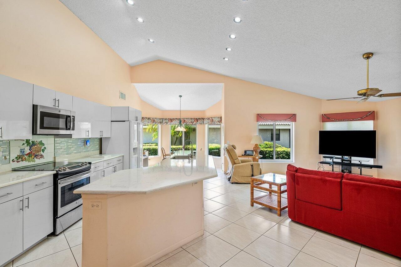 10215 Boca Woods Lane, Boca Raton, FL 33428 Photo