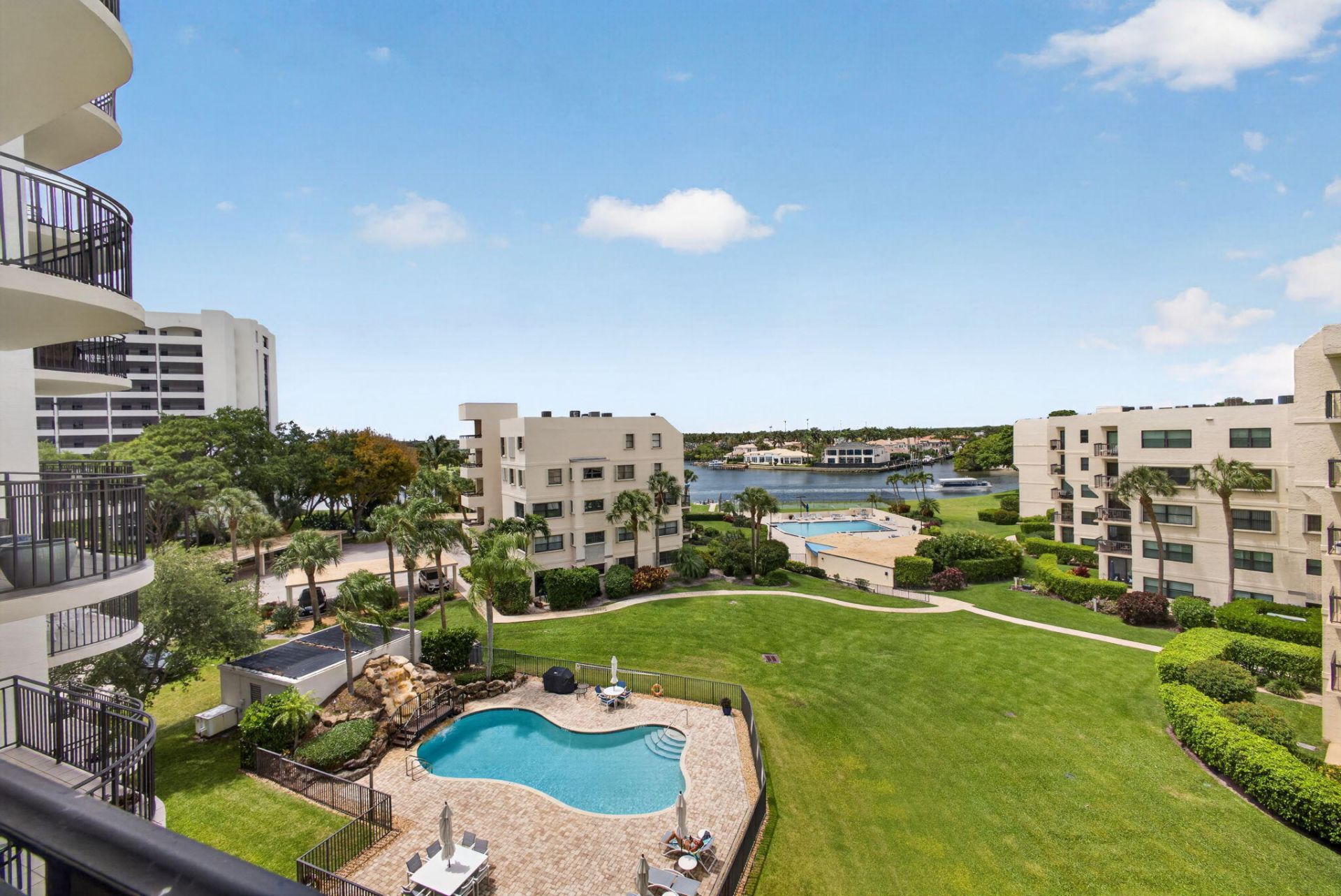 370 Golfview Road, Unit 503, North Palm Beach, FL 33408 Photo