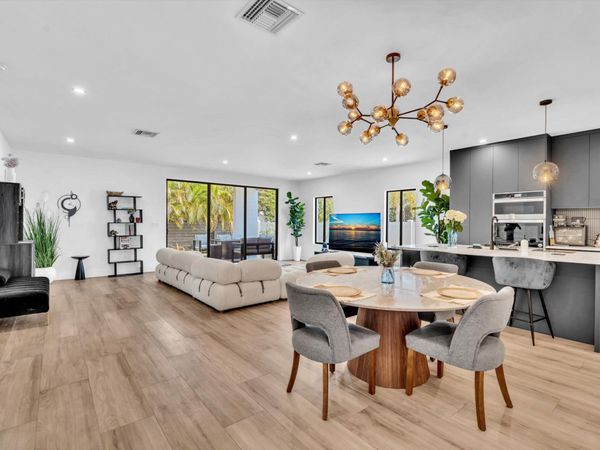 913 NE 15th Street, Fort Lauderdale, FL 33304