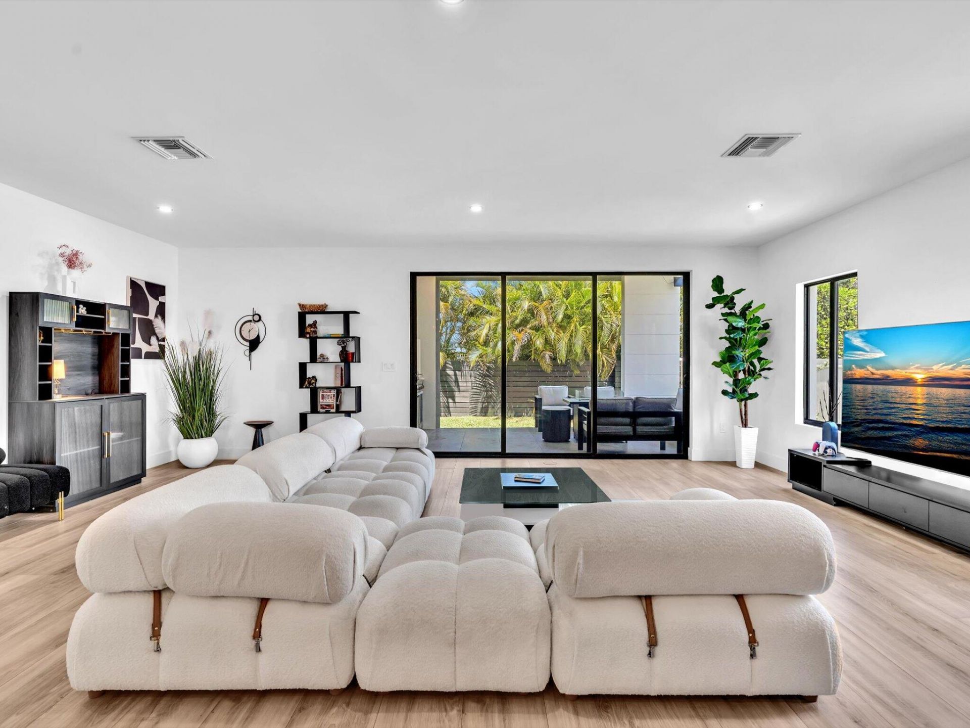 913 NE 15th Street, Fort Lauderdale, FL 33304 Photo