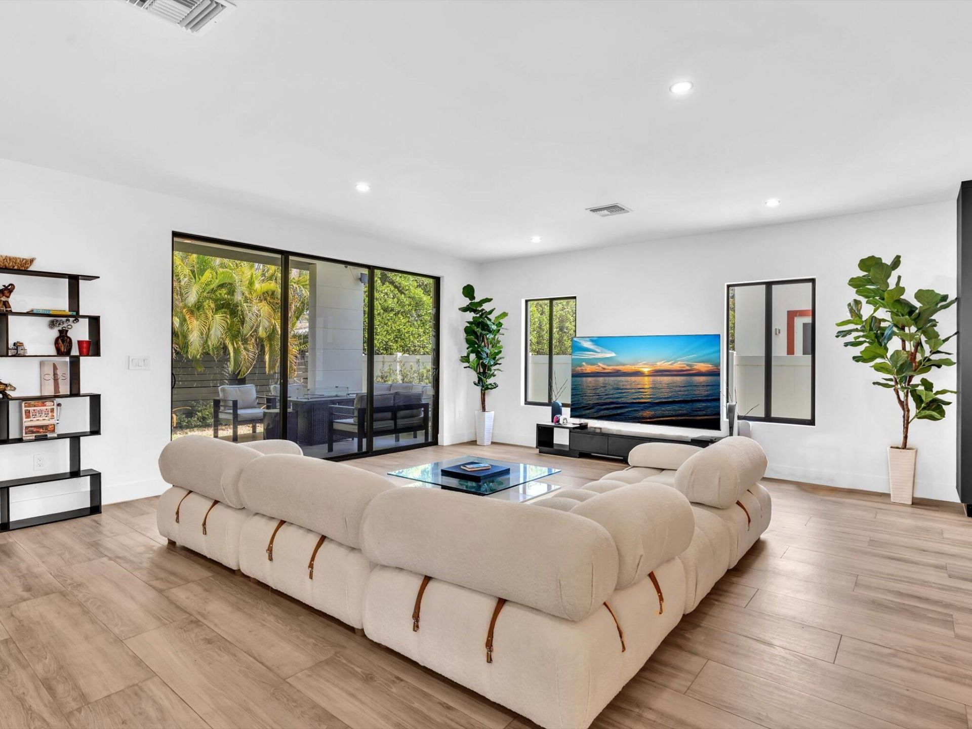 913 NE 15th Street, Fort Lauderdale, FL 33304 Photo