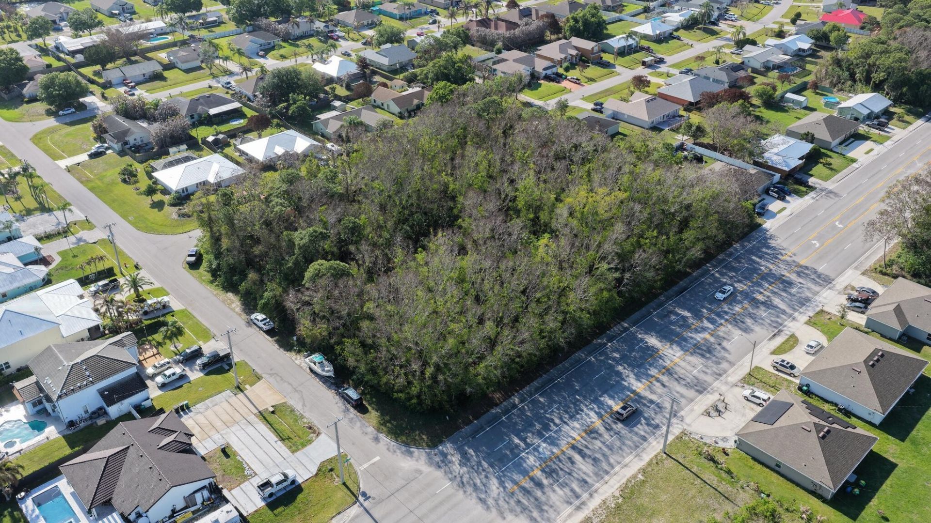 274 NE Saint James Drive, Port Saint Lucie, FL 34983 Photo