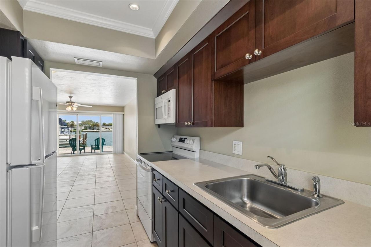 2307 Bay Boulevard , Indian Rocks Beach, FL 33785 Photo