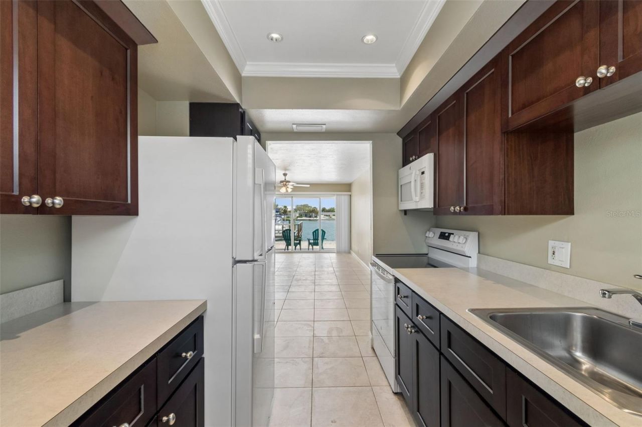 2307 Bay Boulevard , Indian Rocks Beach, FL 33785 Photo