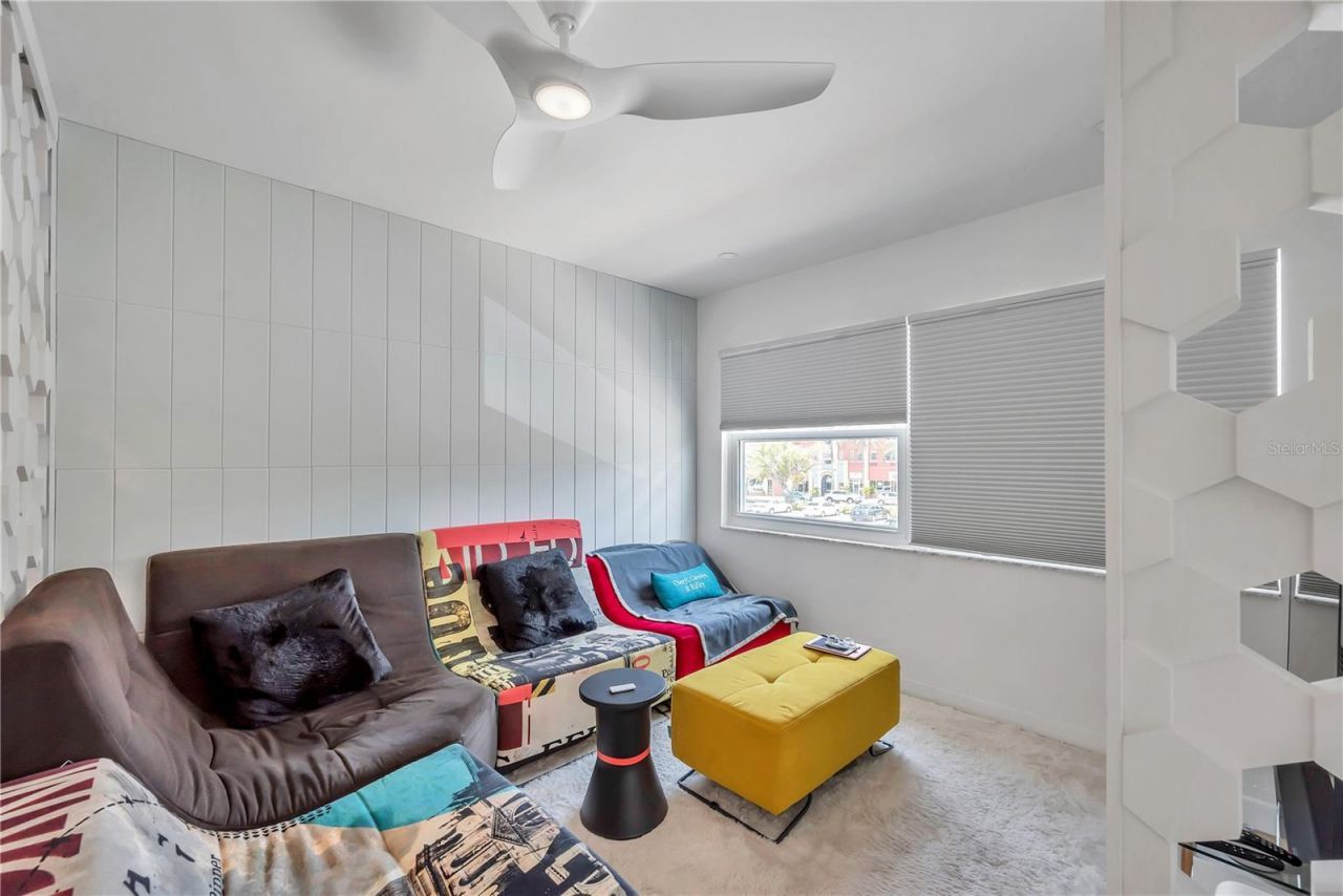 224 6th Avenue N, Unit 13, Saint Petersburg, FL 33701 Photo