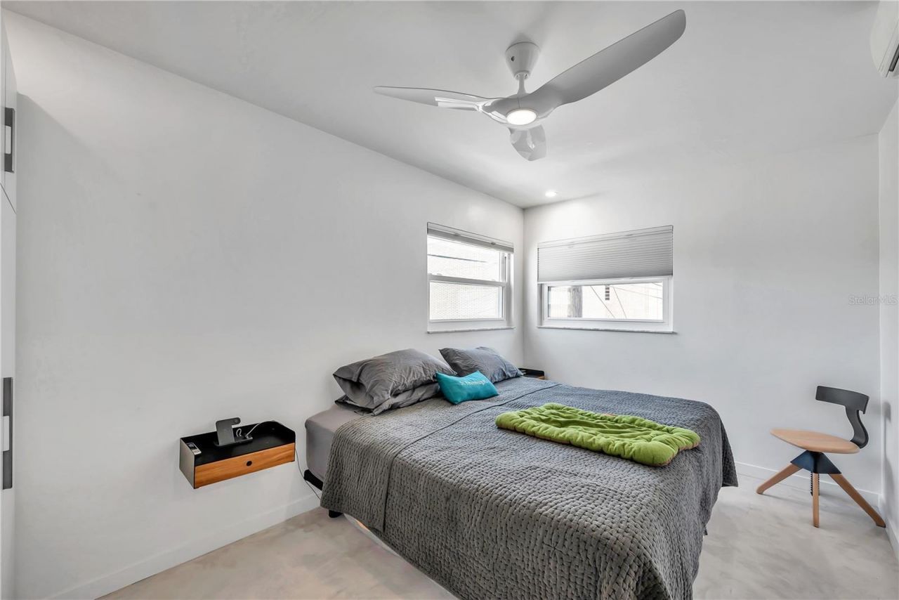 224 6th Avenue N, Unit 13, Saint Petersburg, FL 33701 Photo