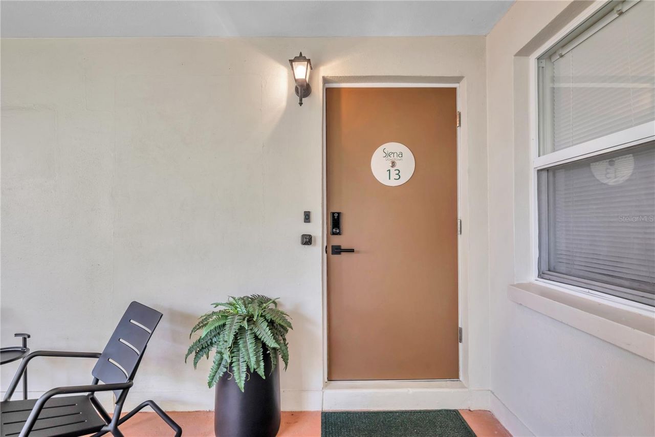 224 6th Avenue N, Unit 13, Saint Petersburg, FL 33701 Photo