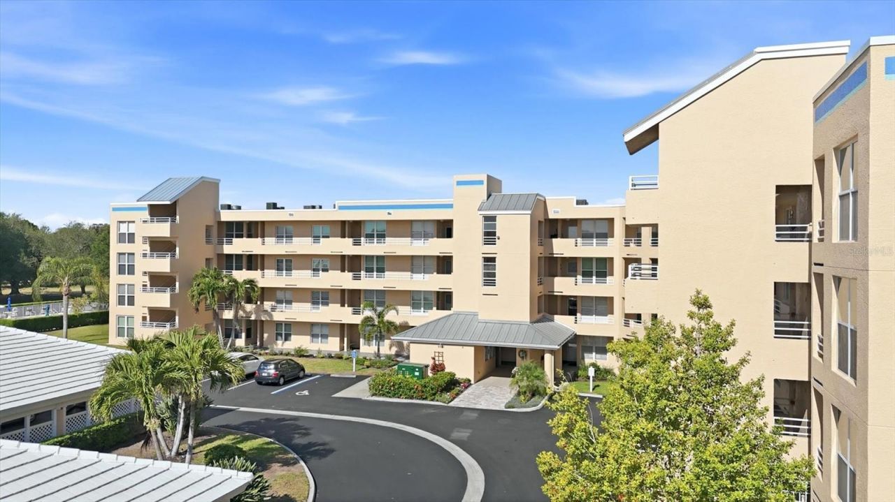 4440 Fairways Boulevard, Unit 307, Bradenton, FL 34209 Photo