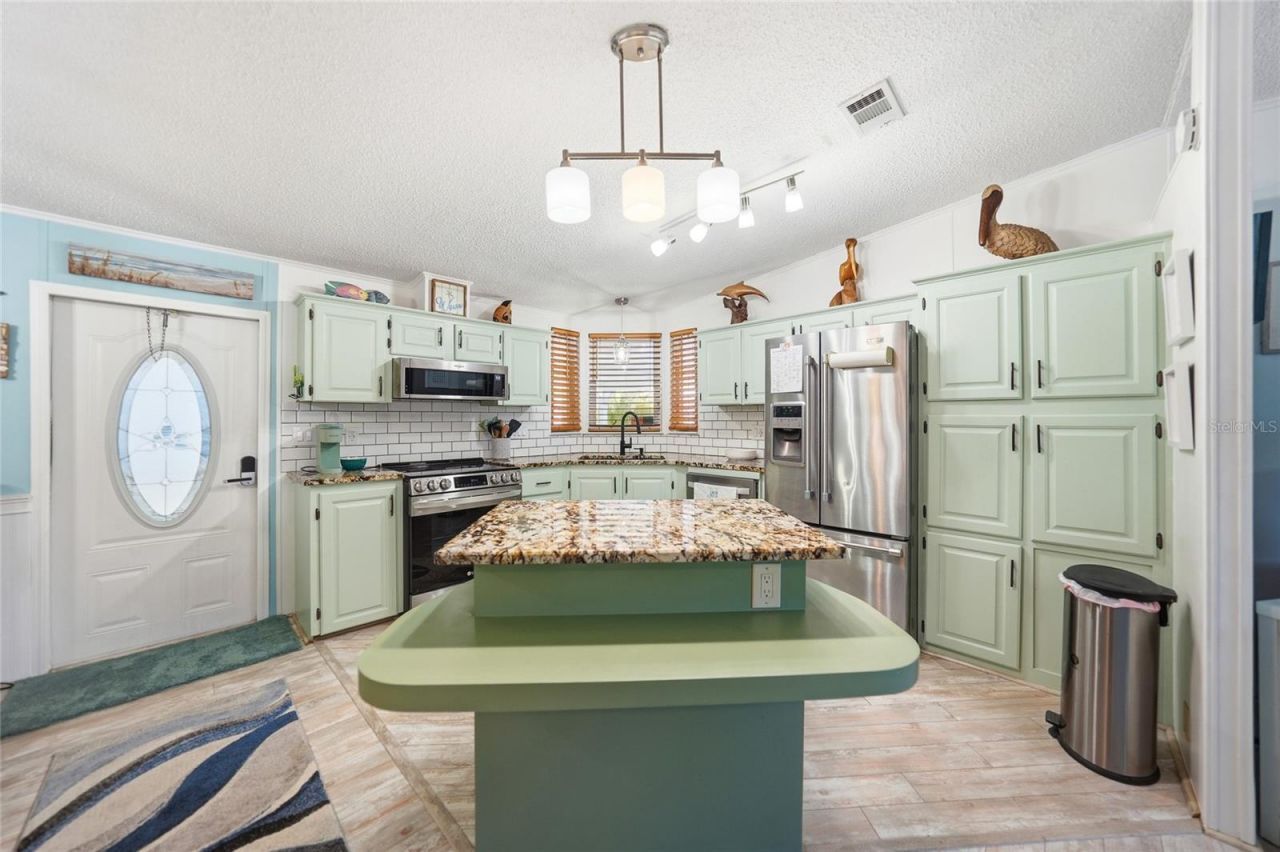 701 Aqui Esta Drive, Unit 230, Punta Gorda, FL 33950 Photo