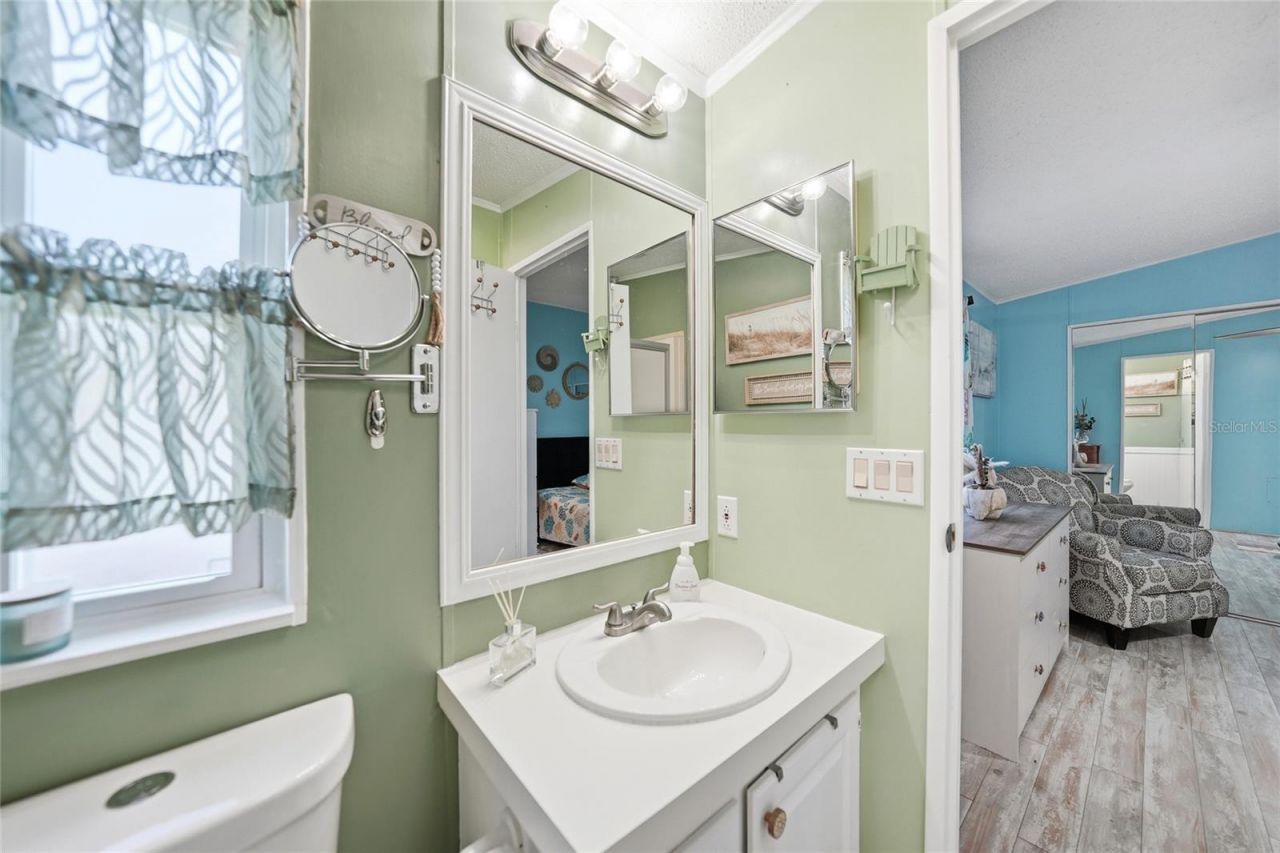 701 Aqui Esta Drive, Unit 230, Punta Gorda, FL 33950 Photo