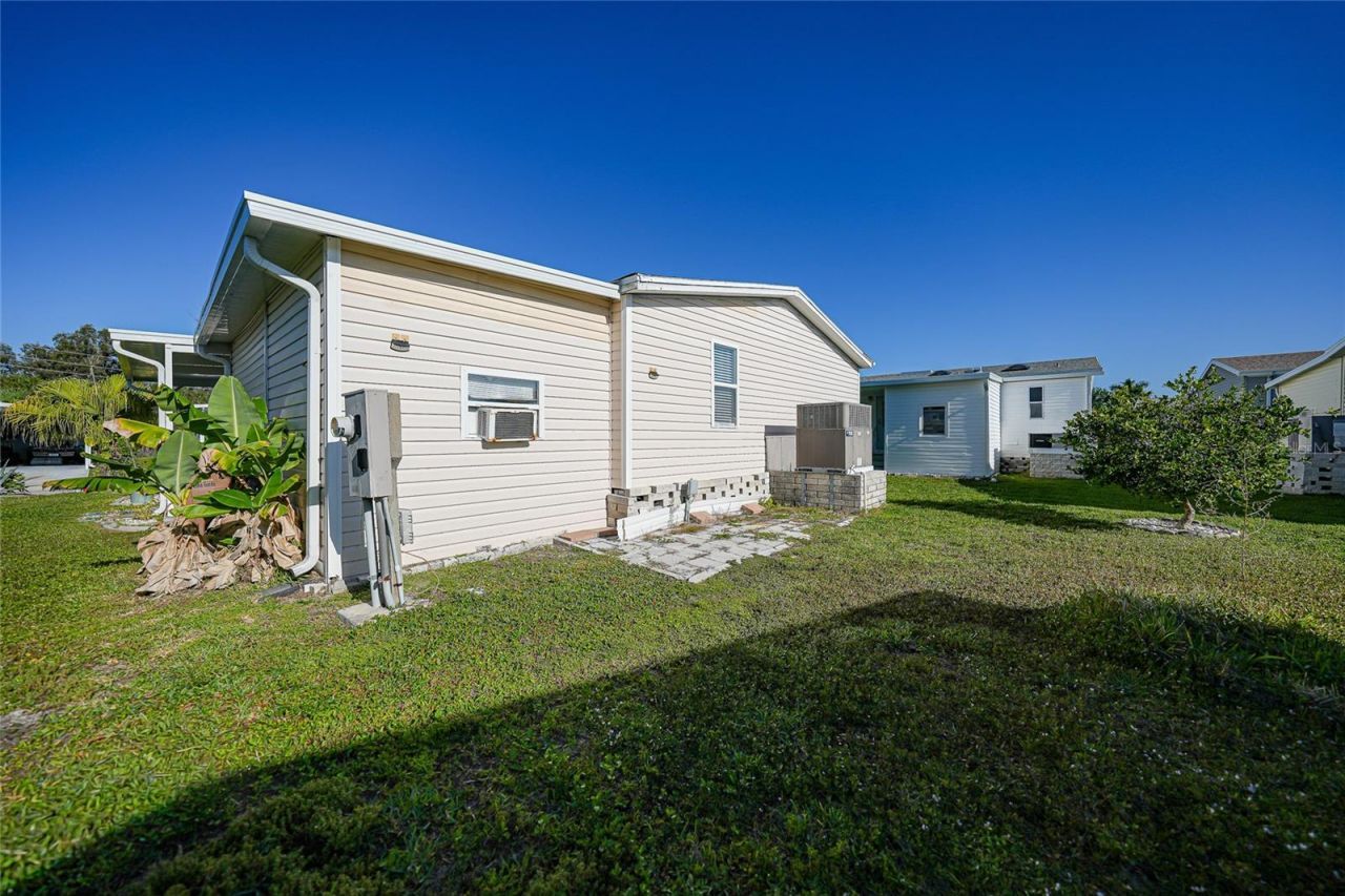 701 Aqui Esta Drive, Unit 230, Punta Gorda, FL 33950 Photo