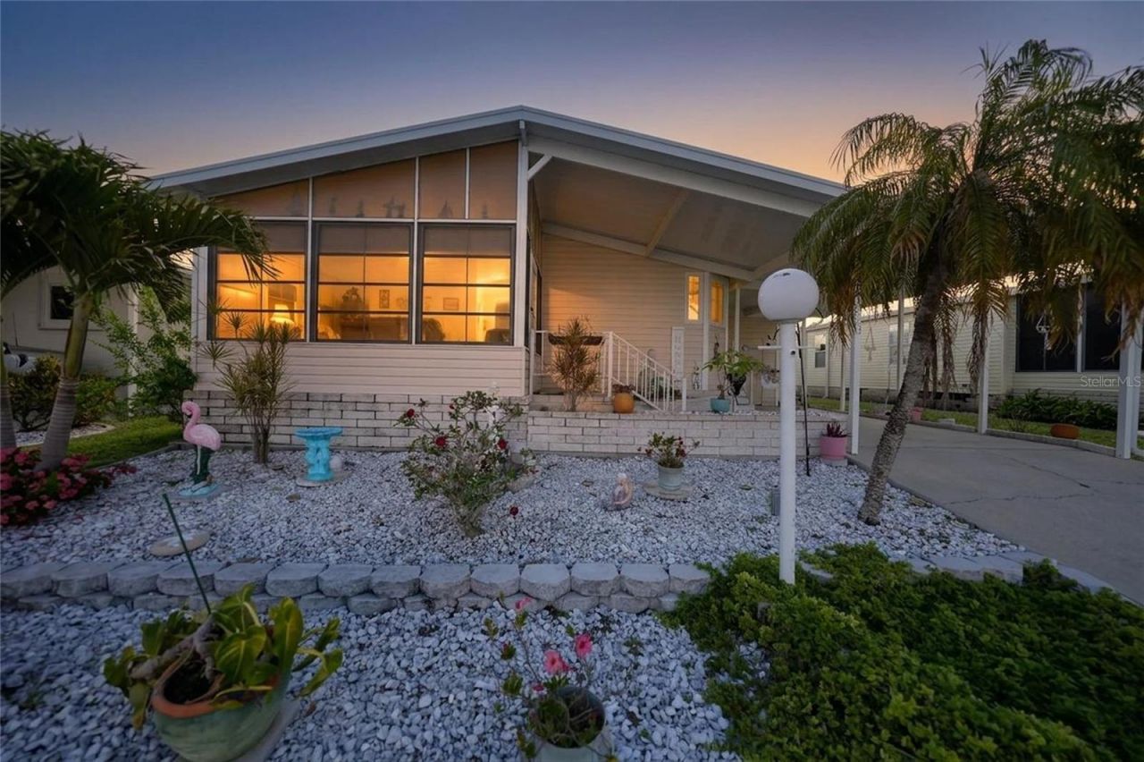 701 Aqui Esta Drive, Unit 230, Punta Gorda, FL 33950 Photo