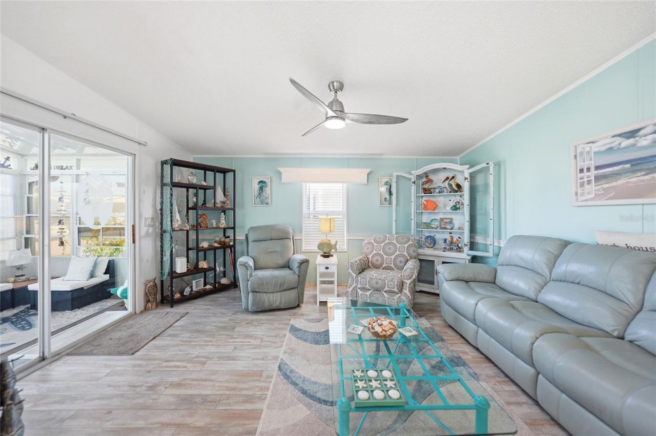 701 Aqui Esta Drive, Unit 230, Punta Gorda, FL 33950 Photo