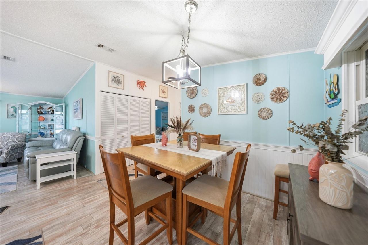 701 Aqui Esta Drive, Unit 230, Punta Gorda, FL 33950 Photo