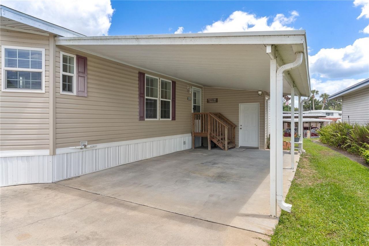 2417 Vindale Road, Tavares, FL 32778 Photo