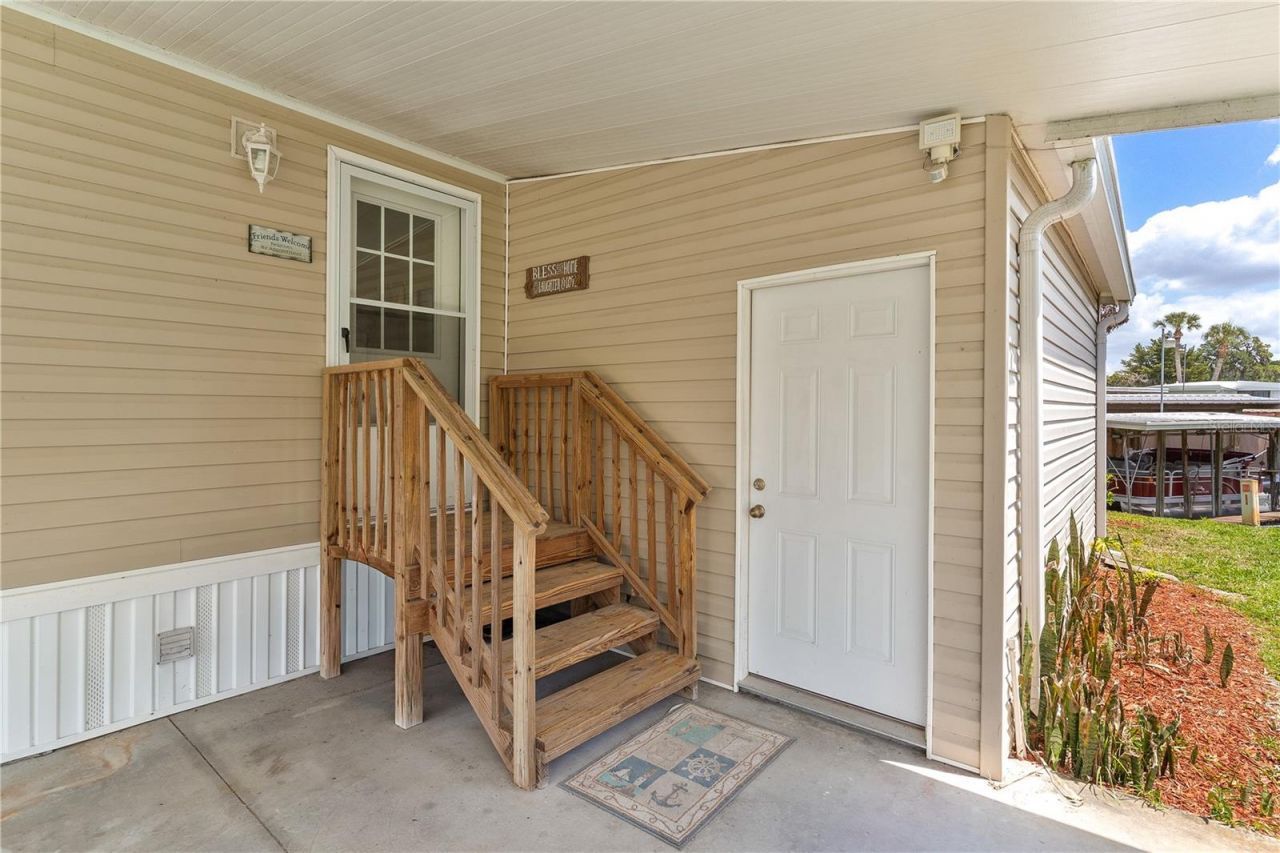 2417 Vindale Road, Tavares, FL 32778 Photo