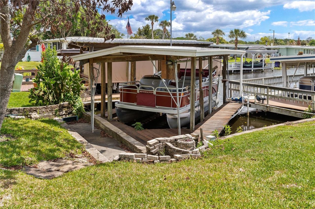 2417 Vindale Road, Tavares, FL 32778 Photo