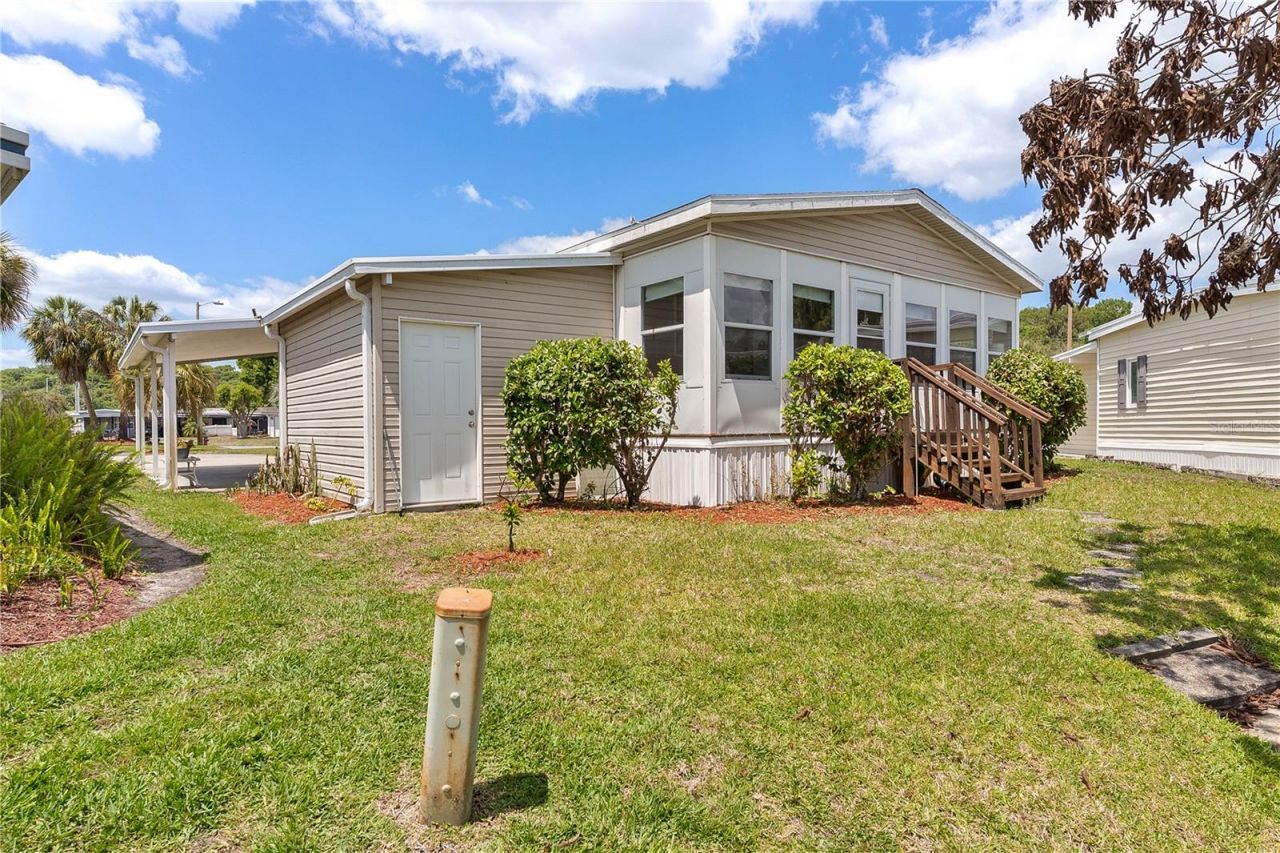 2417 Vindale Road, Tavares, FL 32778 Photo