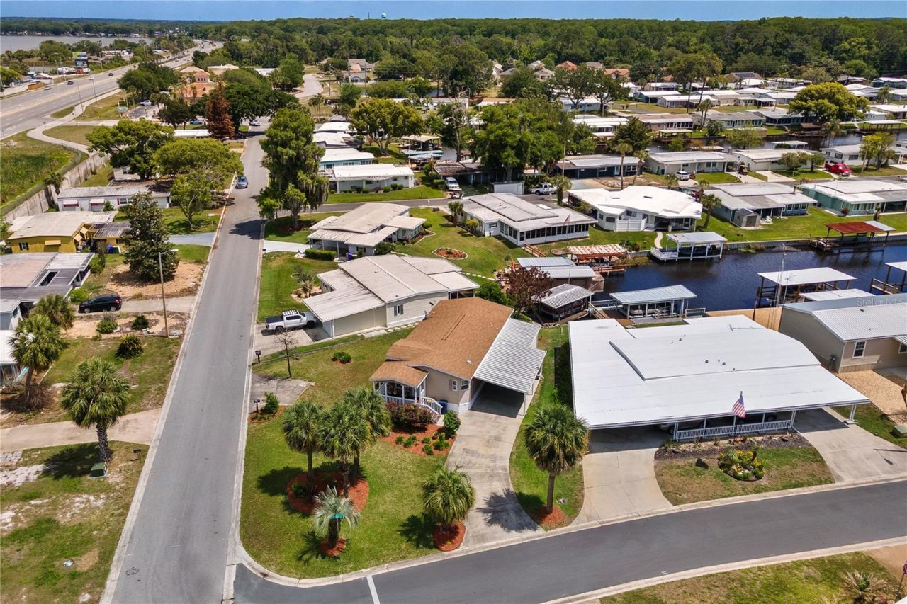 2417 Vindale Road, Tavares, FL 32778 Photo