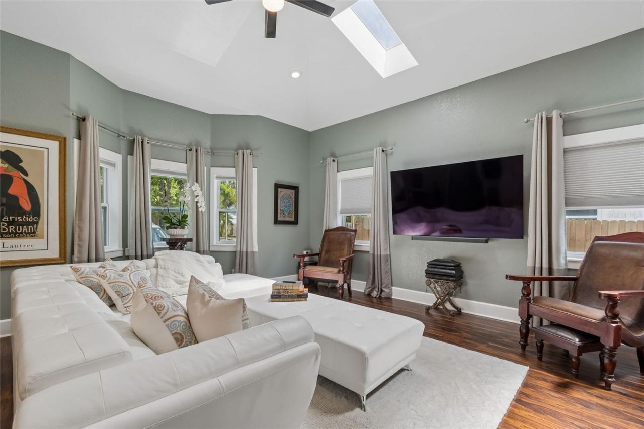 1024 16th Avenue N, Saint Petersburg, FL 33704 Photo