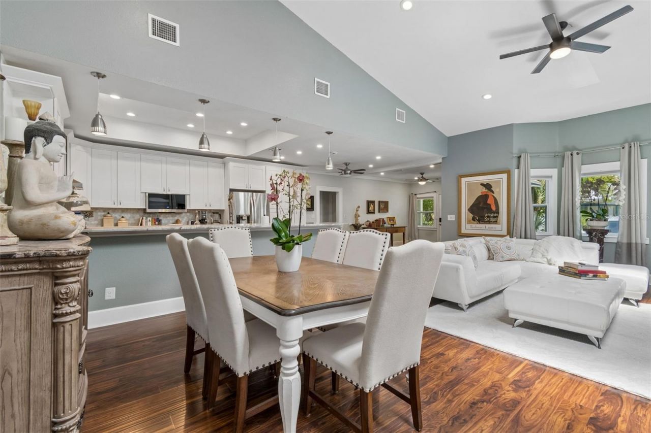 1024 16th Avenue N, Saint Petersburg, FL 33704 Photo