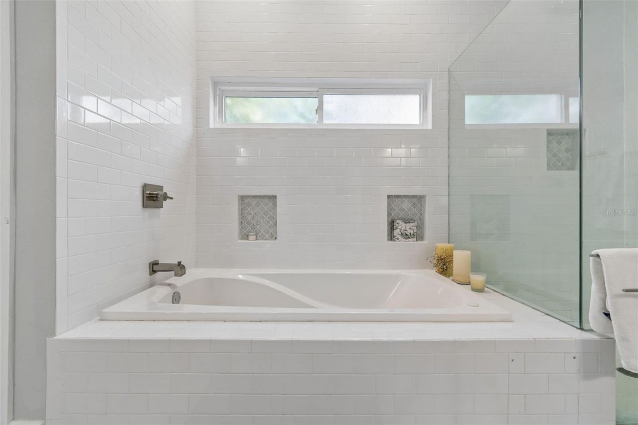 1024 16th Avenue N, Saint Petersburg, FL 33704 Photo