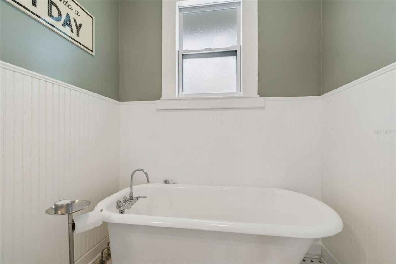 1024 16th Avenue N, Saint Petersburg, FL 33704 Photo