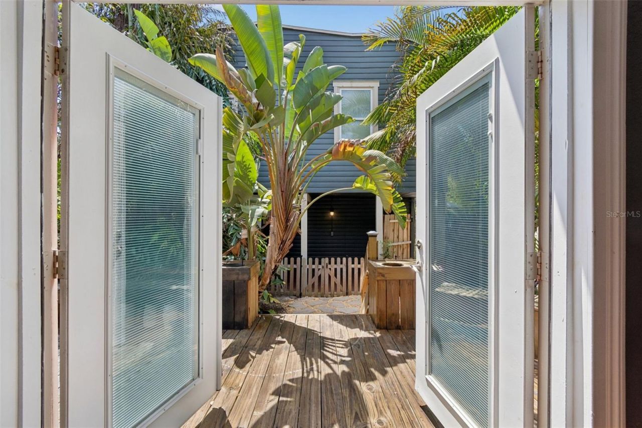 1024 16th Avenue N, Saint Petersburg, FL 33704 Photo