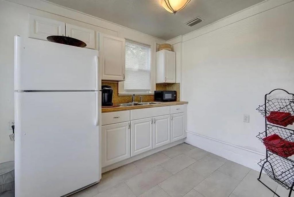 1024 16th Avenue N, Saint Petersburg, FL 33704 Photo