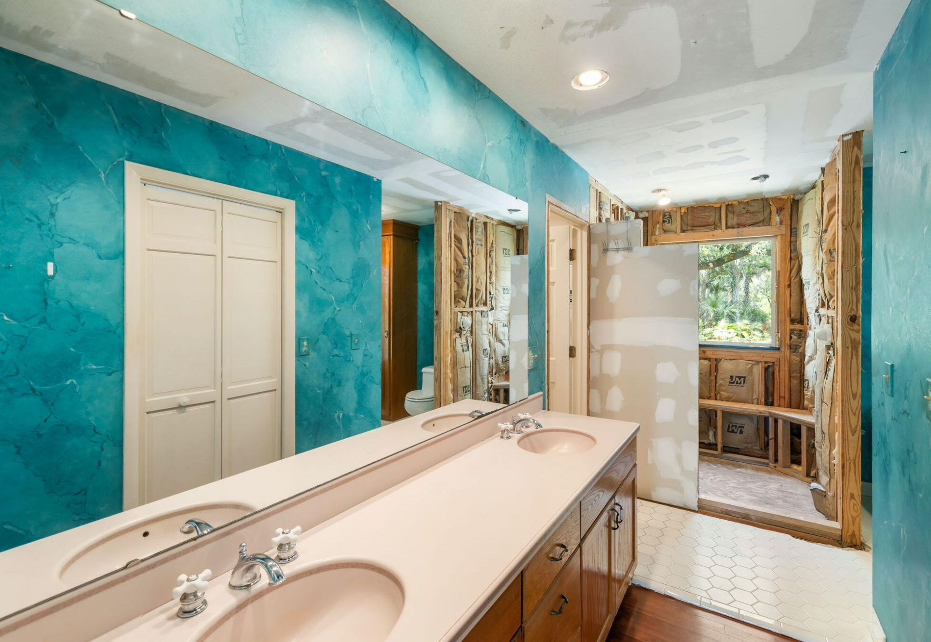 11 Angler Hall Photo 14