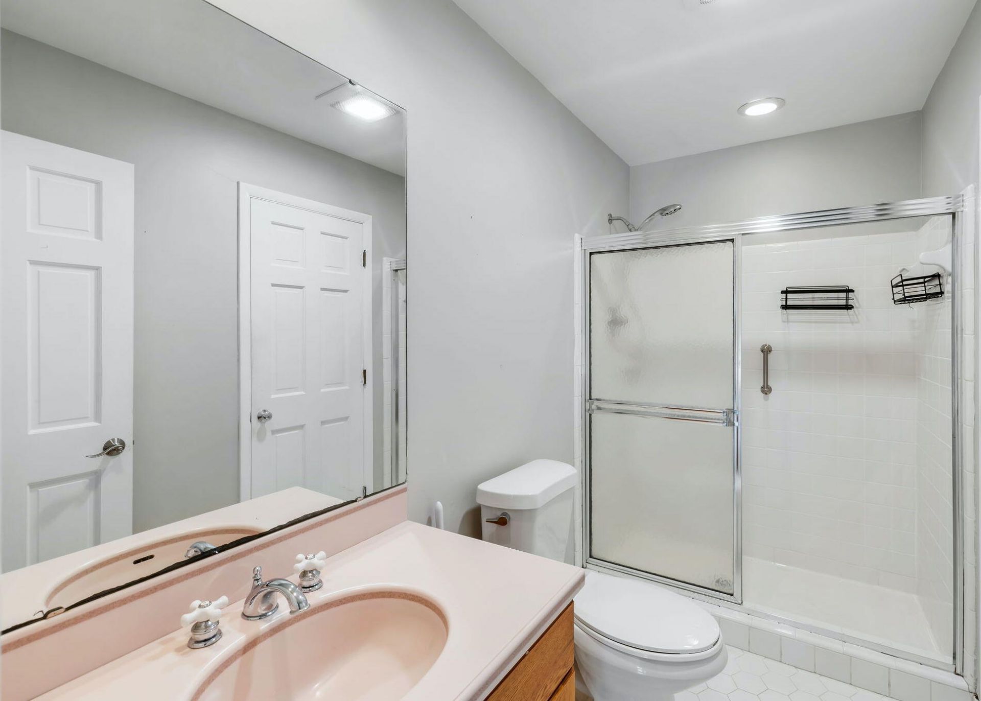 11 Angler Hall Photo 15