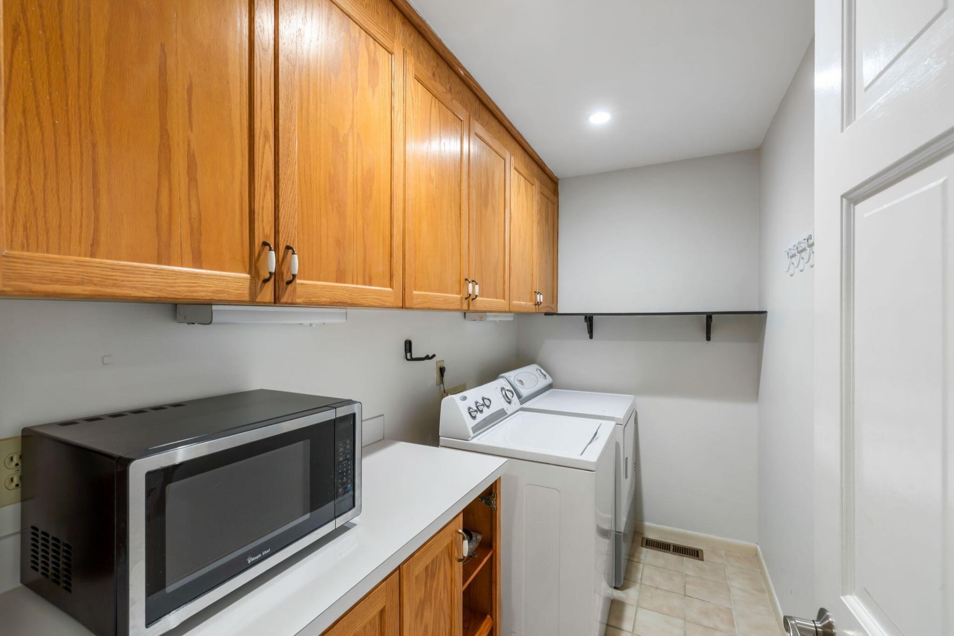 11 Angler Hall Photo 16